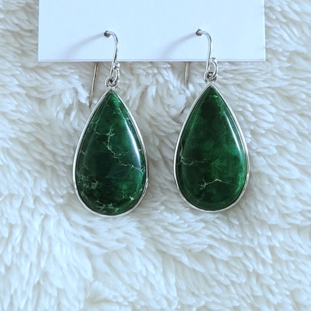 Iris & Lily Green💚 Jasper Earrings - Picture 14 of 16